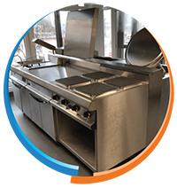 Hotte de ventilation en cuisine professionnelle - Ile-de-France